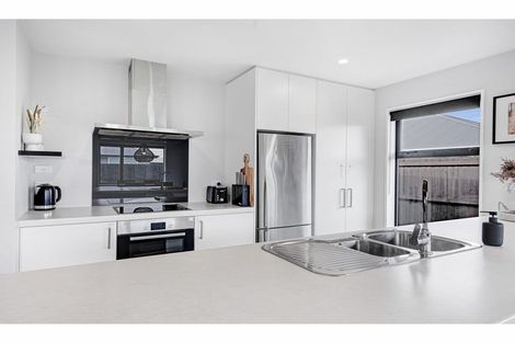 Photo of property in 5 Grasmere Close, Rangiora, 7400