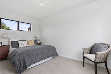 Photo of property in 411 Waitakere Road, Taupaki, Henderson, 0782