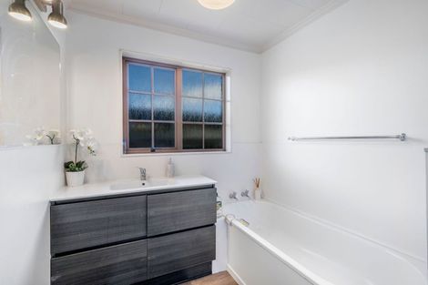 Photo of property in 96 Gladstone Terrace, Gladstone, Invercargill, 9810