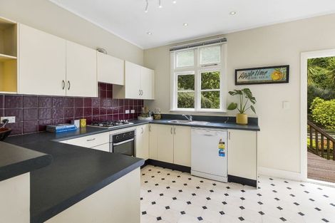 Photo of property in 14 Lerwick Terrace, Melrose, Wellington, 6023