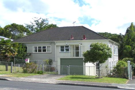 Photo of property in 164 Queen Street, Northcote Point, Auckland, 0627