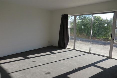 Photo of property in 40 West Coast Road, Glen Eden, Auckland, 0602