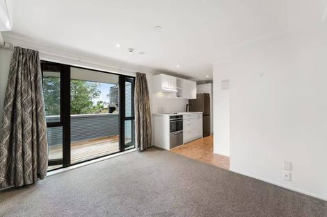 Photo of property in 17a/30 Westward Ho, Glen Eden, Auckland, 0602