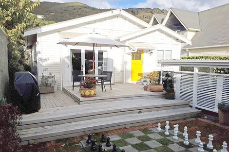 Photo of property in 379 Muritai Road, Eastbourne, Lower Hutt, 5013