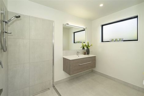 Photo of property in 65b Aorangi Road, Bryndwr, Christchurch, 8053