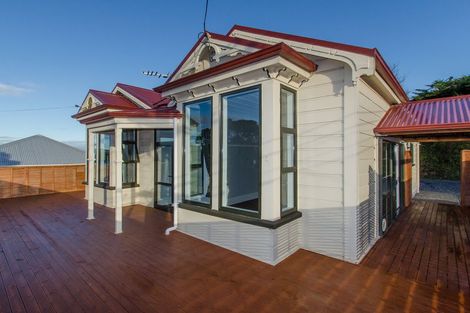 Photo of property in 2 Glen Road, Mornington, Dunedin, 9011