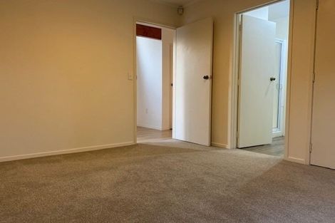 Photo of property in 1/3 Fayette Place, Te Atatu South, Auckland, 0610