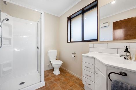 Photo of property in 6 Cherrywood Place, Redwood, Christchurch, 8051