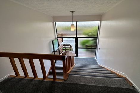 Photo of property in 2/51 Nigel Road, Browns Bay, Auckland, 0630