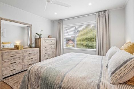 Photo of property in 143 Browns Bay Road, Browns Bay, Auckland, 0630