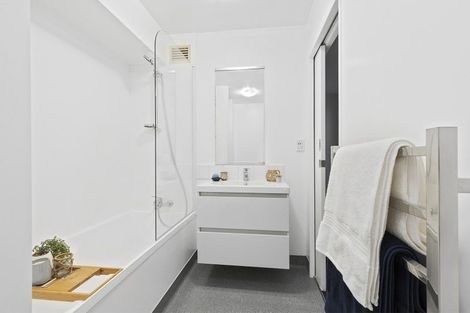 Photo of property in Luxford Villas, 314/72 Herald Street, Berhampore, Wellington, 6023