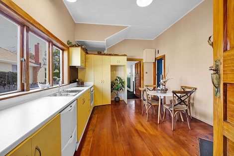 Photo of property in 68 Collins Street, Hawera, 4610