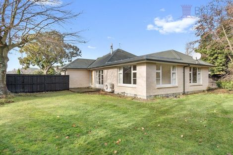 Photo of property in 33a Garreg Road, Fendalton, Christchurch, 8052