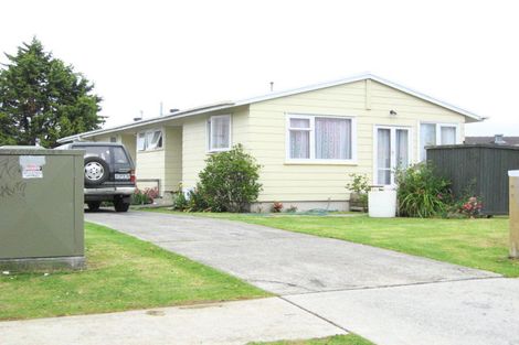 Photo of property in 25 Molesworth Place, Mangere, Auckland, 2022
