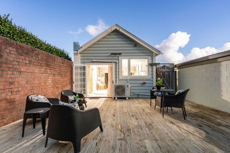 Photo of property in 81 Elizabeth Street, Mount Victoria, Wellington, 6011