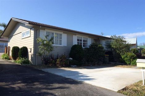 Photo of property in 14 Cairngorm Place, Highland Park, Auckland, 2010