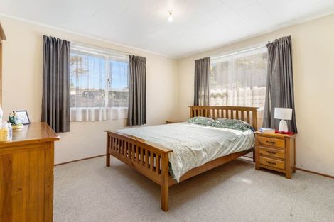 Photo of property in 24 Leaver Place, Weymouth, Auckland, 2103