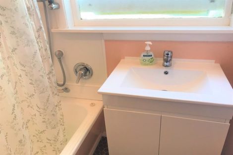 Photo of property in 3 Huia Place, Levin, 5510