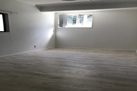 Photo of property in 15 Barlow Place, Chatswood, Auckland, 0626