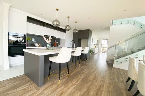 Photo of property in 73 Michael Bosher Way, Flat Bush, Auckland, 2019