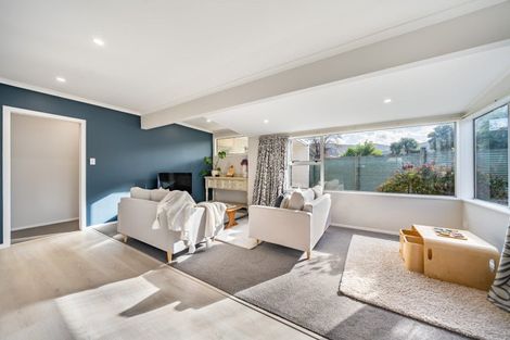Photo of property in 12 Coates Grove, Silverstream, Upper Hutt, 5019
