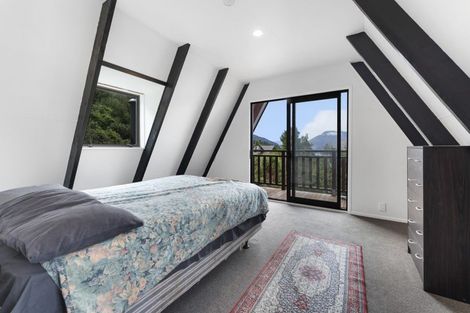 Photo of property in 40 Avalon Crescent, Fernhill, Queenstown, 9300