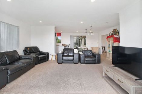 Photo of property in 7 Crispe Road, Clarks Beach, 2122