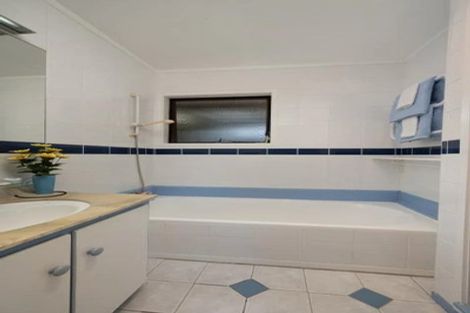 Photo of property in 20 Galsworthy Place, Bucklands Beach, Auckland, 2014