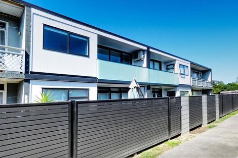 Photo of property in 6/764 Beach Road, Browns Bay, Auckland, 0630