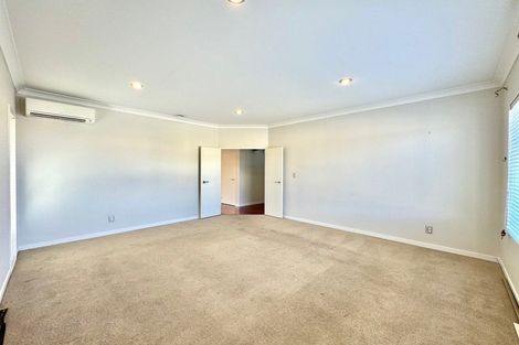 Photo of property in 10 Palazzo Close, Flat Bush, Auckland, 2019