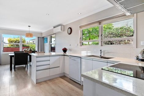 Photo of property in 441 Otumoetai Road, Otumoetai, Tauranga, 3110