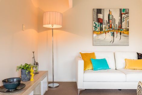 Photo of property in 32 Goodall Street, Hillsborough, Auckland, 1042