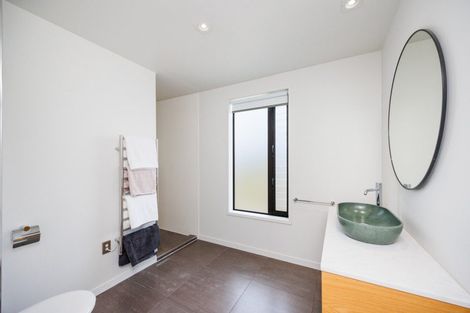 Photo of property in 297 Fitzherbert Avenue, West End, Palmerston North, 4410