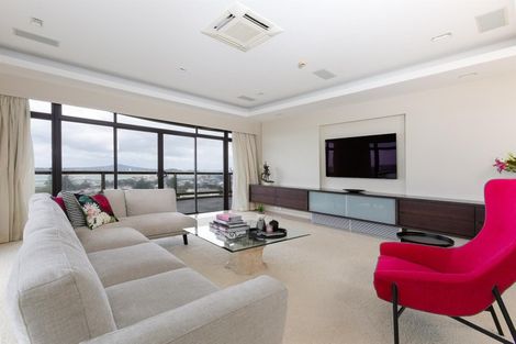 Photo of property in Shangri La Apartments, 5/97 Jervois Road, Herne Bay, Auckland, 1011