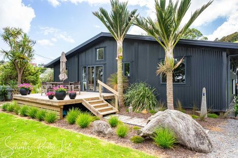 Photo of property in 6 The Strand, Whakapirau, Maungaturoto, 0583