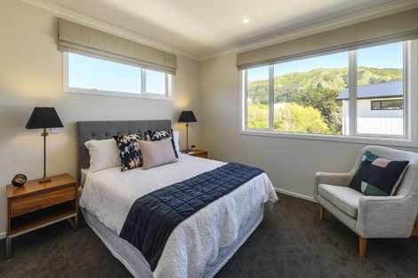 Photo of property in 40 Bluff Road, Kenepuru, Porirua, 5022