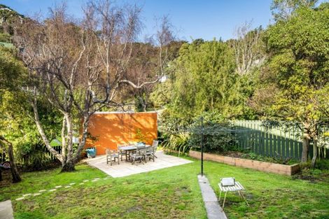 Photo of property in 2 Elphinstone Avenue, Strathmore Park, Wellington, 6022