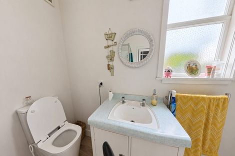 Photo of property in 100 Broadway, Carterton, 5713