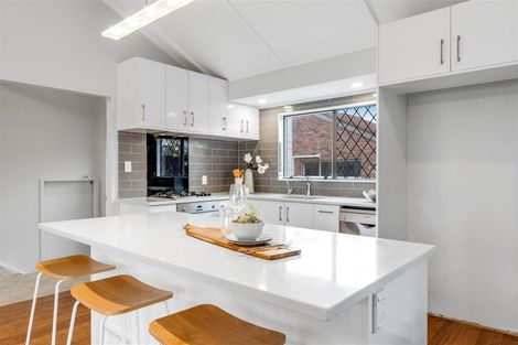 Photo of property in 5/177 Onewa Road, Birkenhead, Auckland, 0626