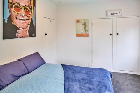 Photo of property in 10 Walter Road, Lowry Bay, Lower Hutt, 5013