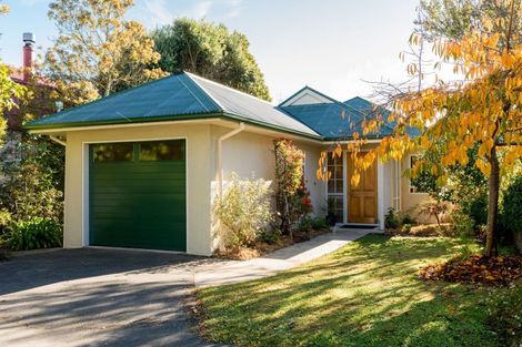 Photo of property in 27 Signal Hill Road, Opoho, Dunedin, 9010