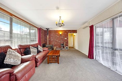 Photo of property in 8 Ngaturi Grove, Wainuiomata, Lower Hutt, 5014