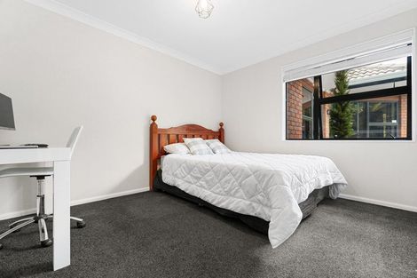 Photo of property in 12 Sunset Close, Western Heights, Hamilton, 3200