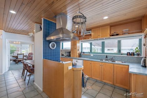 Photo of property in 46 Dowling Grove, Silverstream, Upper Hutt, 5019