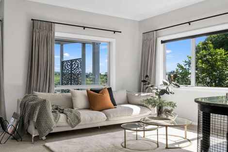 Photo of property in 106 Sereno Vista, Bellevue, Tauranga, 3110