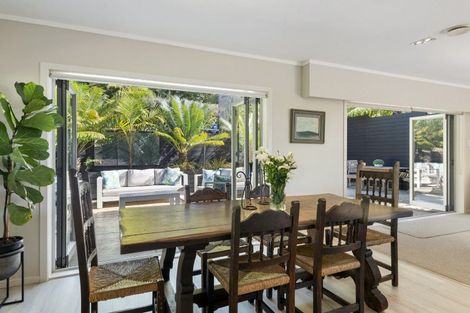 Photo of property in 38 Braemar Road, Castor Bay, Auckland, 0620