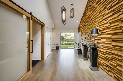 Photo of property in 103 Matangi Road, Kahuranaki, Havelock North, 4294