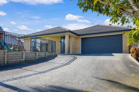 Photo of property in 27 Nimstedt Avenue, Oteha, Auckland, 0632