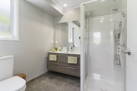 Photo of property in 43 Lakeside Terrace, Omokoroa, 3114