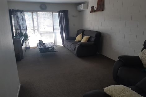 Photo of property in 5/772 Beach Road, Browns Bay, Auckland, 0630